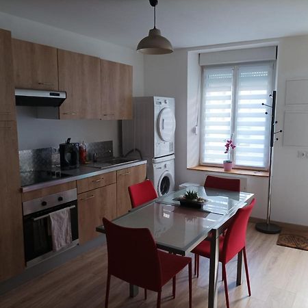 Petite Maison Agreable Pour 6 Voyageurs Lägenhet Bogny-sur-Meuse Exteriör bild